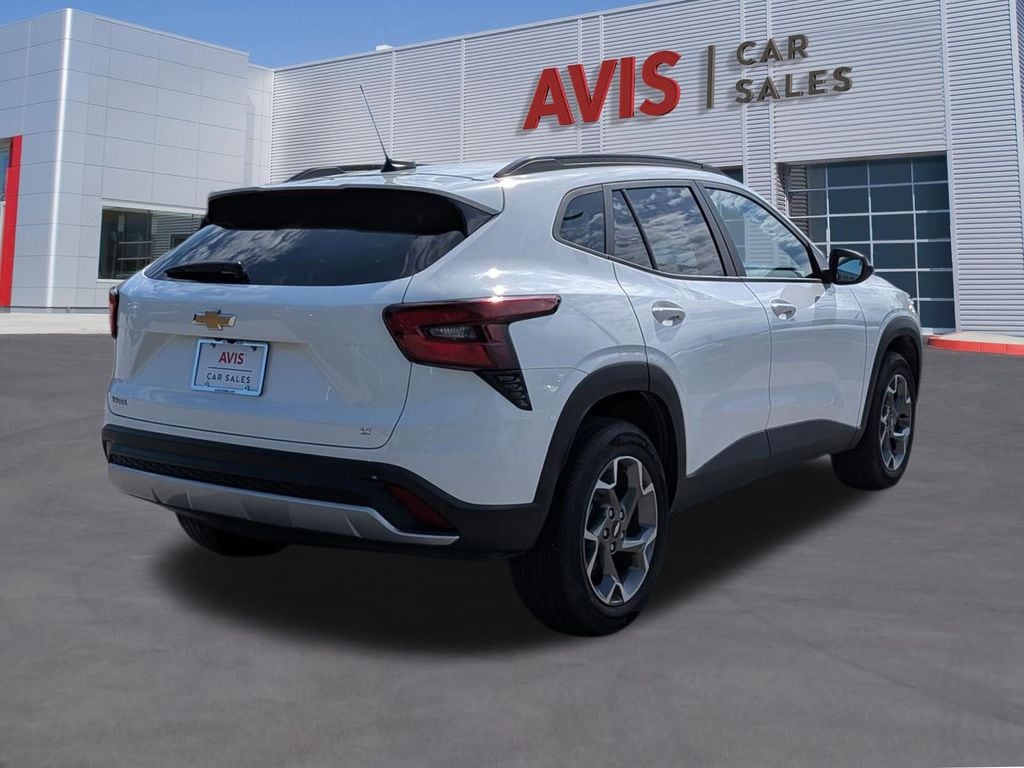Thumbnail: 2025 Chevrolet Trax - 6