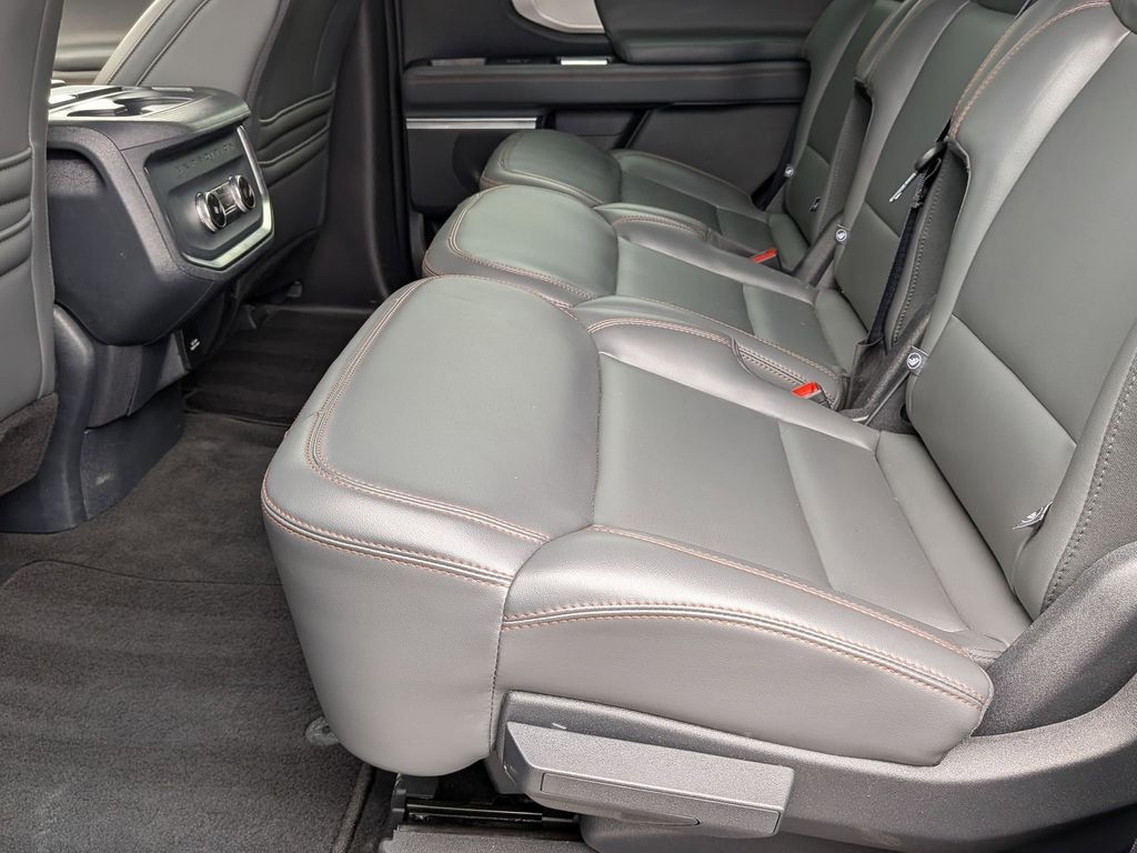 Thumbnail: 2025 Ford Expedition - 29