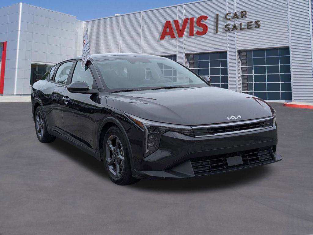 Thumbnail: 2025 Kia K4 - 3