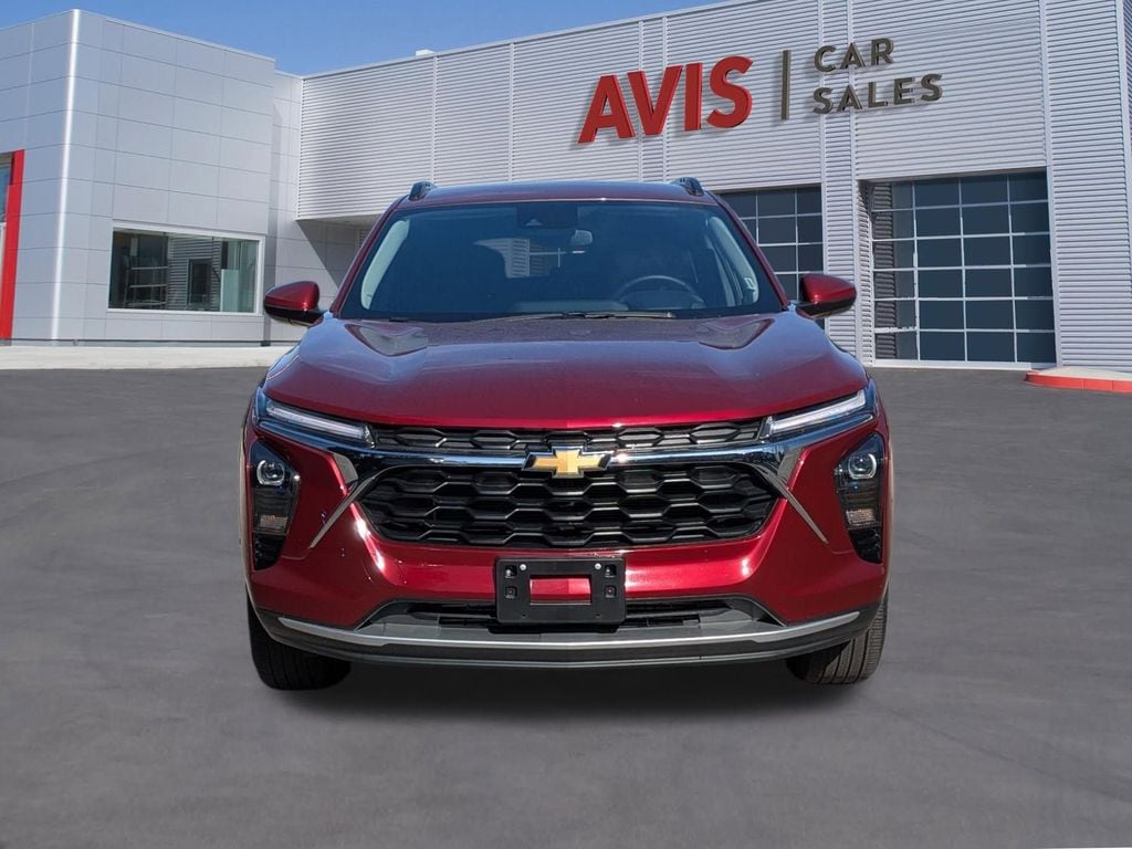 Thumbnail: 2025 Chevrolet Trax - 2