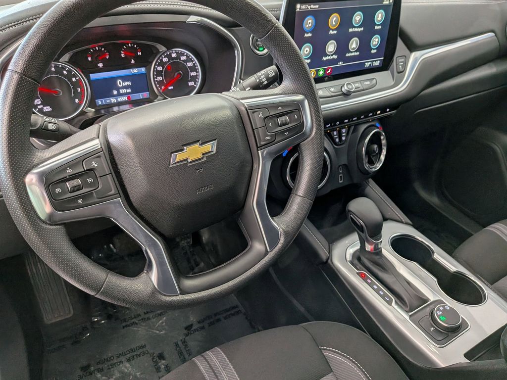 Thumbnail: 2025 Chevrolet Blazer - 13