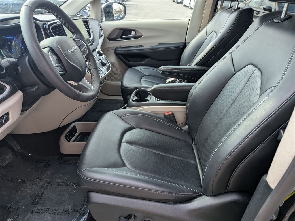 Thumbnail: 2024 Chrysler Pacifica - 22