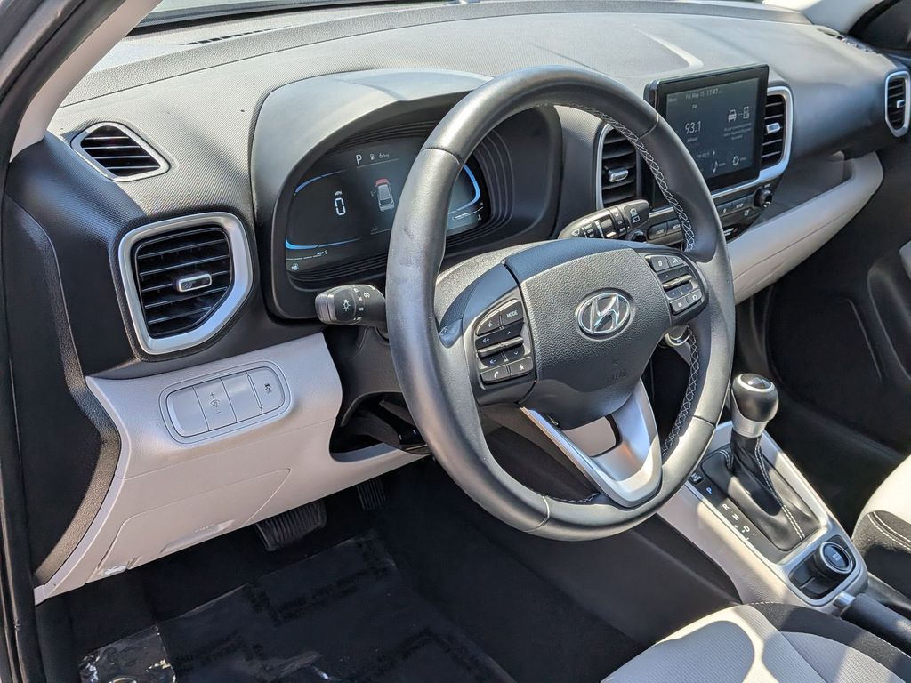 Thumbnail: 2025 Hyundai Venue - 15