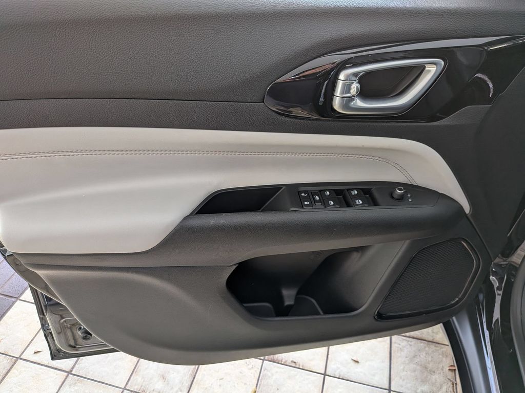 2025 Jeep Compass Limited - Photo 14