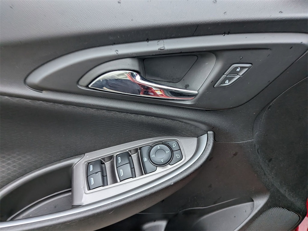 Thumbnail: 2024 Chevrolet Malibu - 9