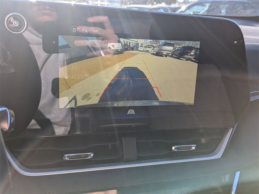 Thumbnail: 2025 Chevrolet Equinox - 15