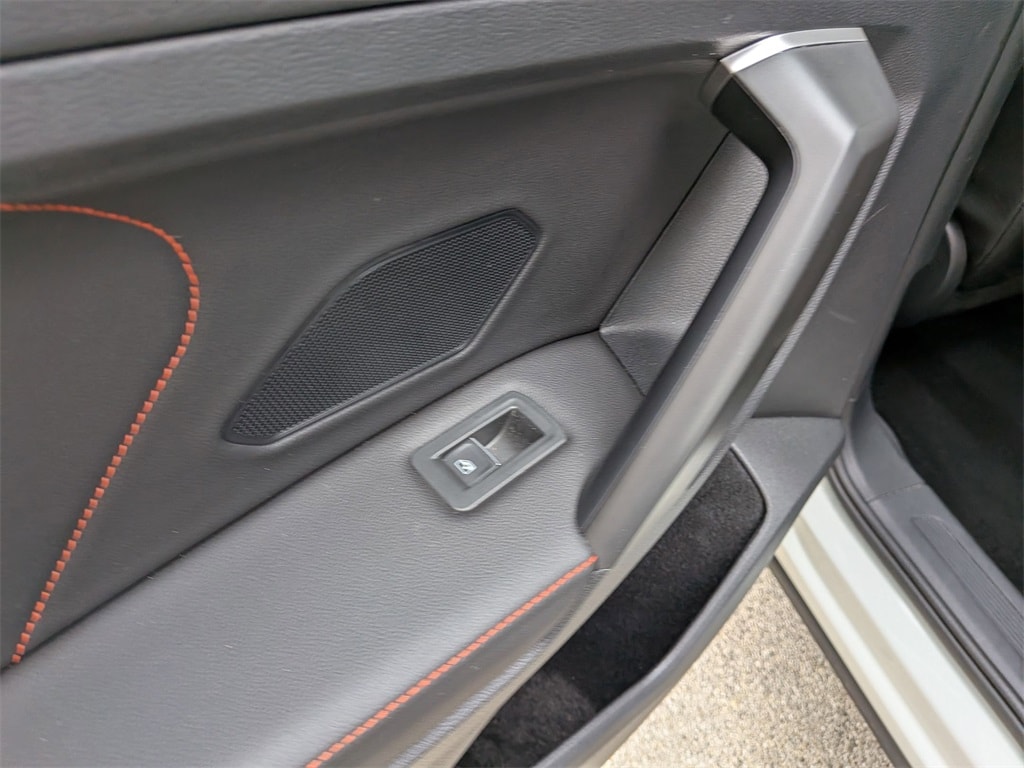 Thumbnail: 2024 Volkswagen Tiguan - 24