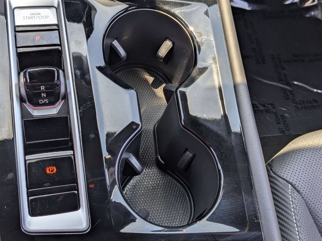 2025 Volkswagen Atlas Cross Sport SE w/Tech - Photo 23