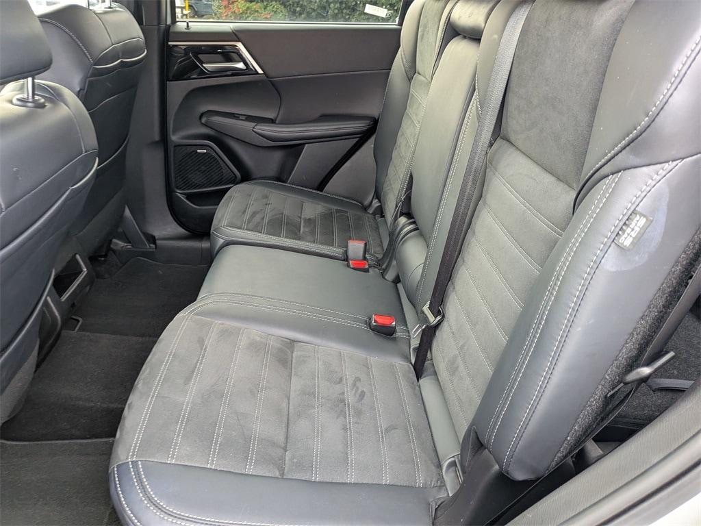 Thumbnail: 2025 Mitsubishi Outlander - 26