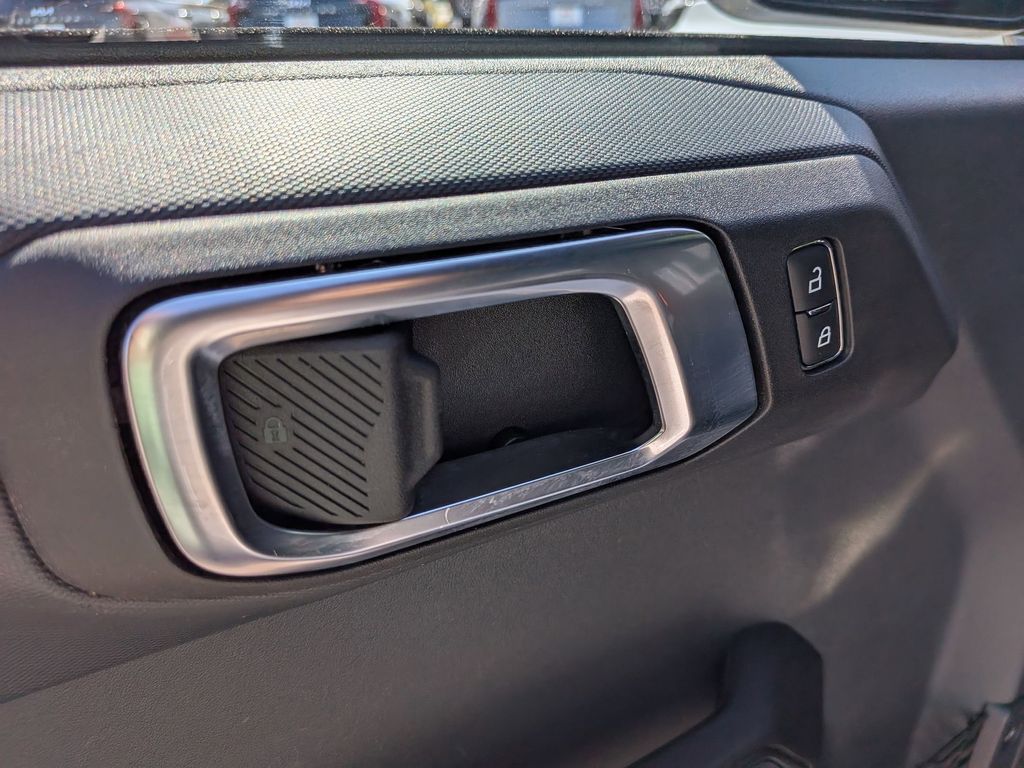 Thumbnail: 2025 Ford Bronco - 14