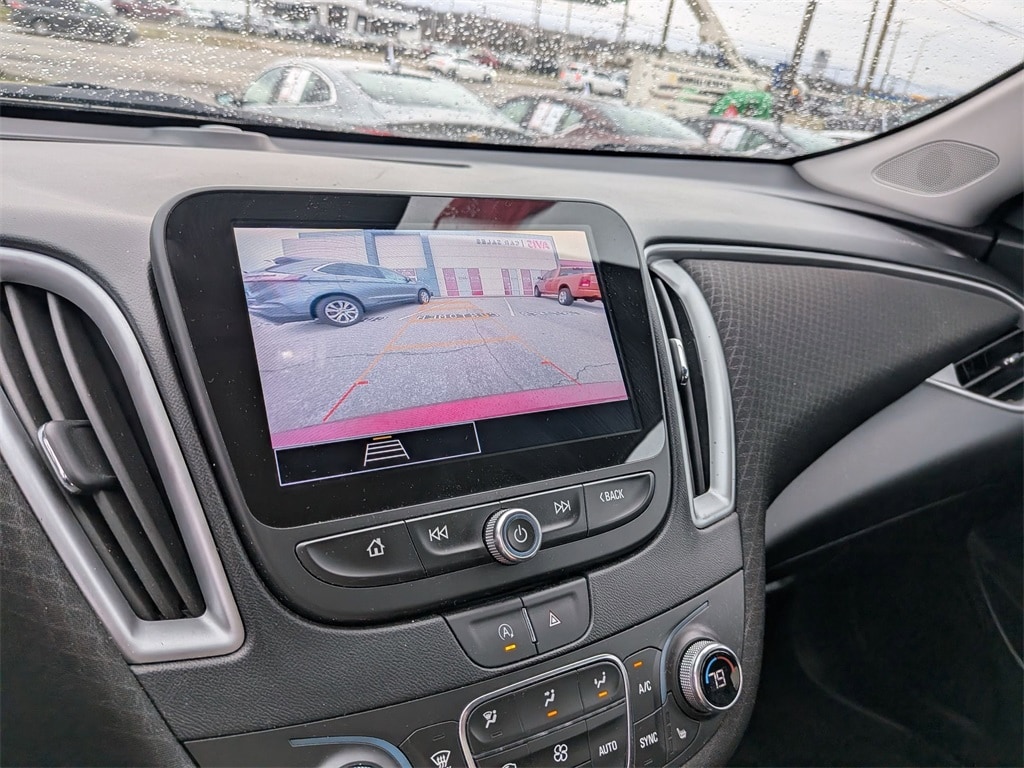 Thumbnail: 2024 Chevrolet Malibu - 15