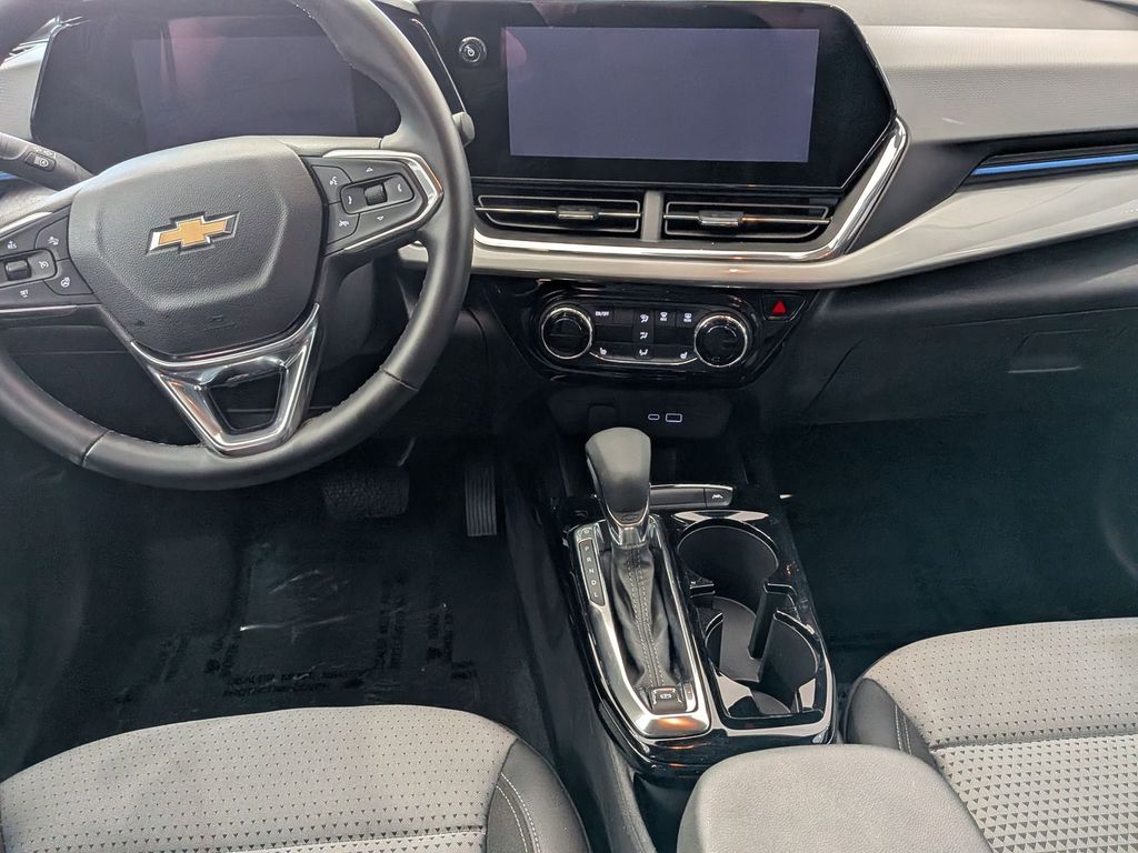 Thumbnail: 2025 Chevrolet Trax - 18