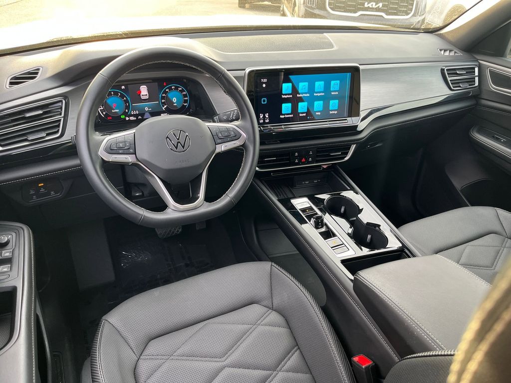 Thumbnail: 2025 Volkswagen Atlas - 25