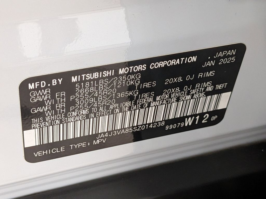 Thumbnail: 2025 Mitsubishi Outlander - 32