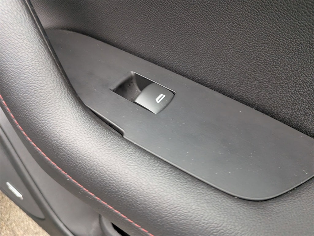 Thumbnail: 2025 Chevrolet Blazer - 29