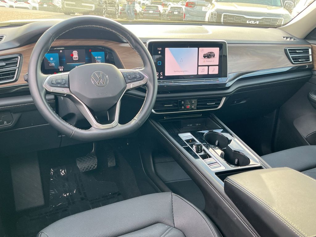 Thumbnail: 2025 Volkswagen Atlas - 25