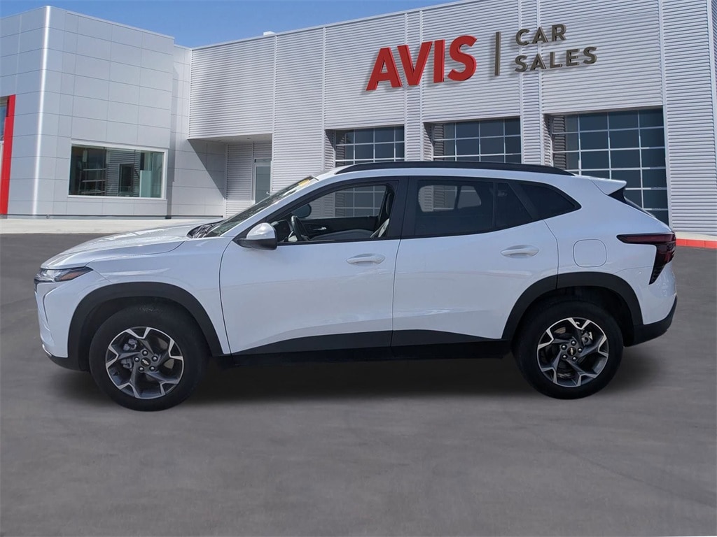 Thumbnail: 2025 Chevrolet Trax - 10