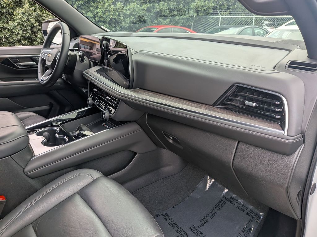 Thumbnail: 2025 Chevrolet Tahoe - 27