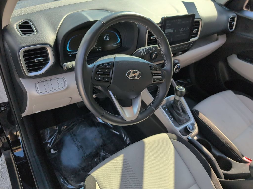 Thumbnail: 2025 Hyundai Venue - 15