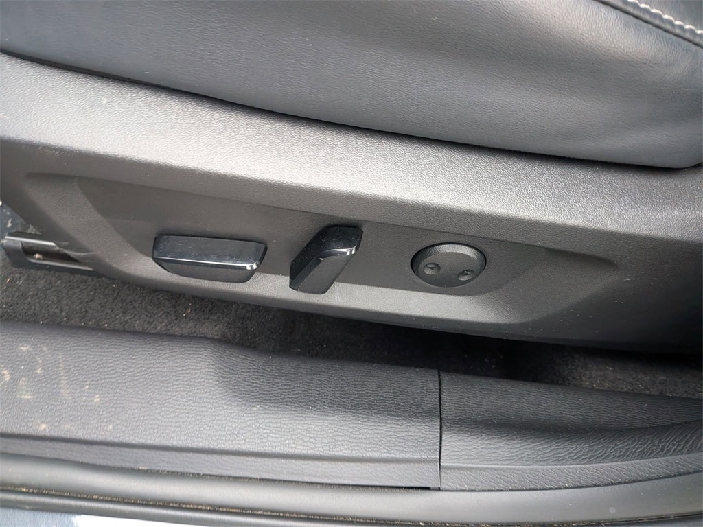 Thumbnail: 2025 Mitsubishi Outlander - 14