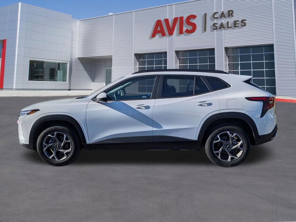 Thumbnail: 2025 Chevrolet Trax - 10