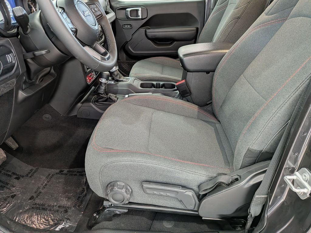 Thumbnail: 2025 Jeep Wrangler - 22