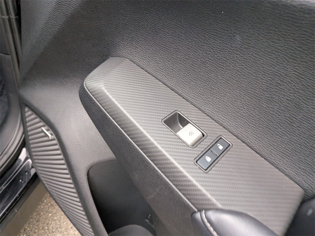 Thumbnail: 2025 Mitsubishi Outlander - 34