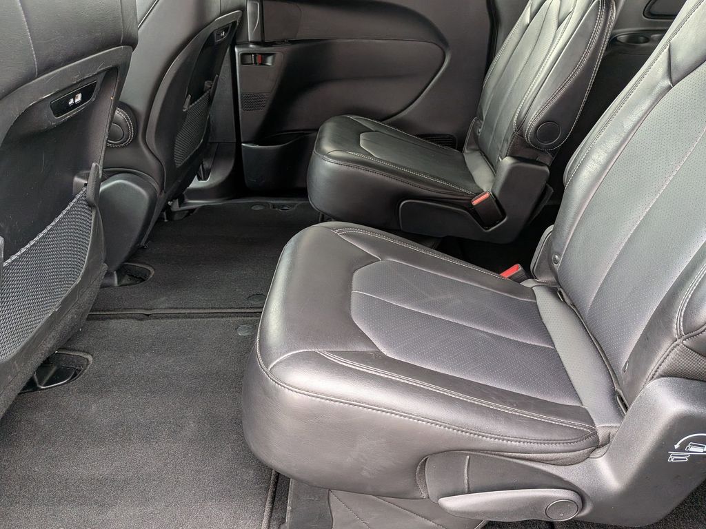 Thumbnail: 2025 Chrysler Pacifica - 28