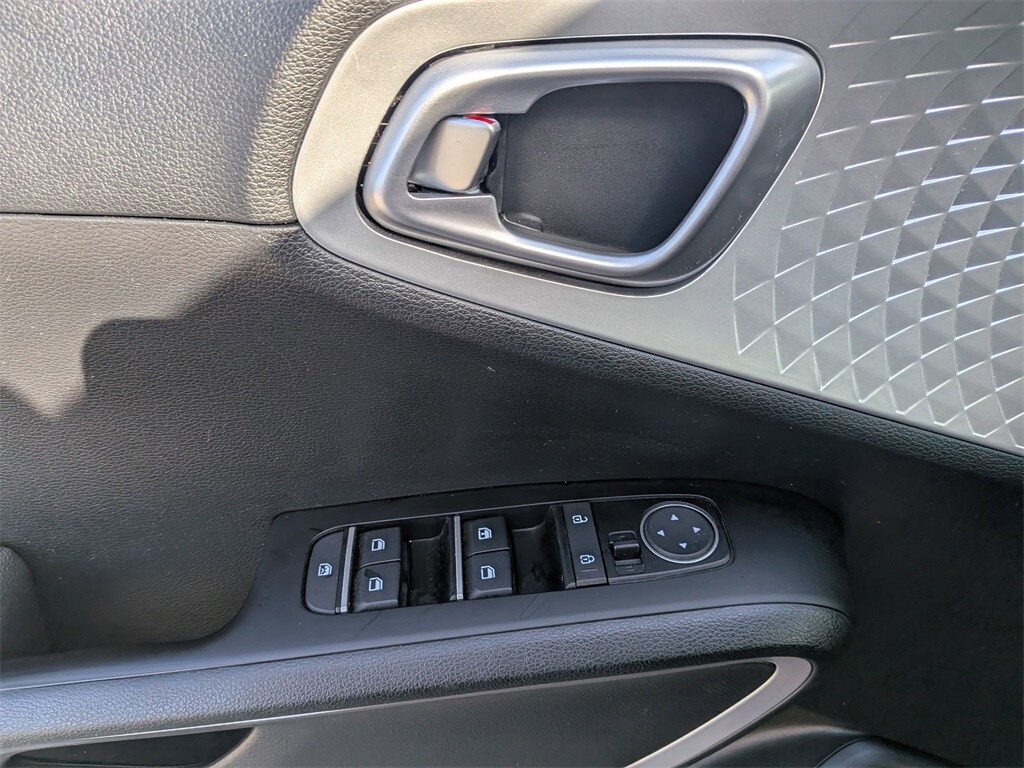 Thumbnail: 2024 Kia Soul - 11