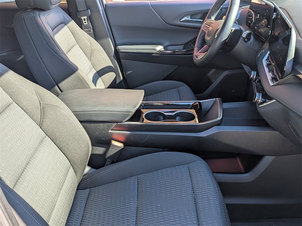 Thumbnail: 2025 Chevrolet Equinox - 30