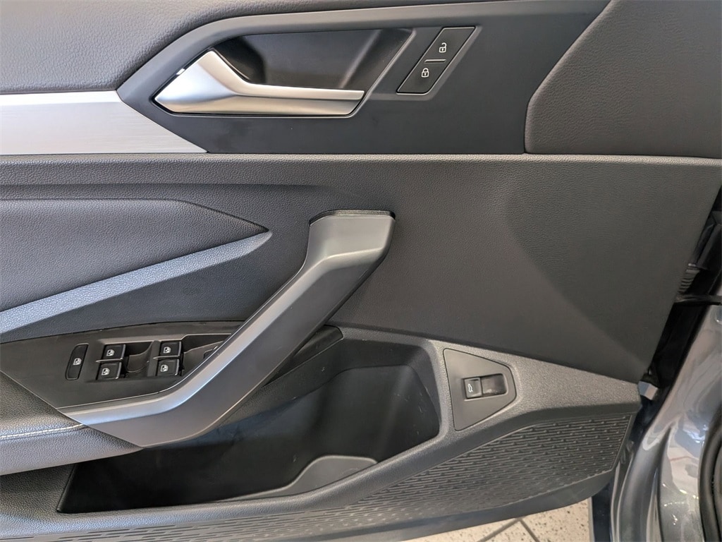 Thumbnail: 2025 Volkswagen Jetta - 10