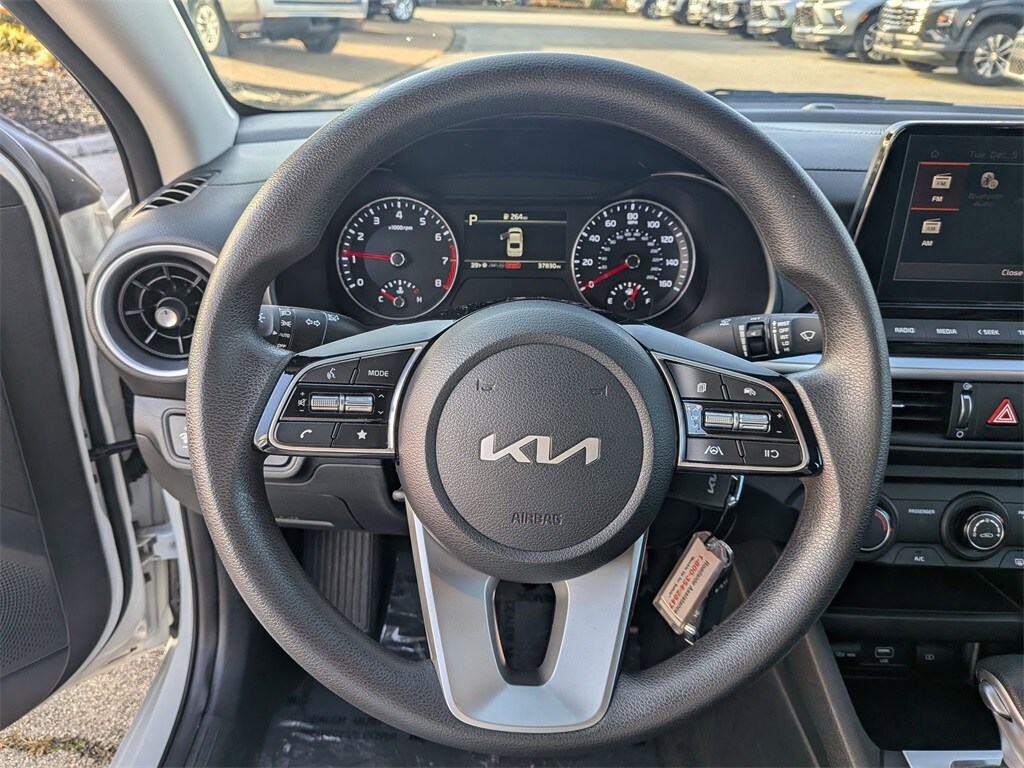 Thumbnail: 2024 Kia Forte - 23