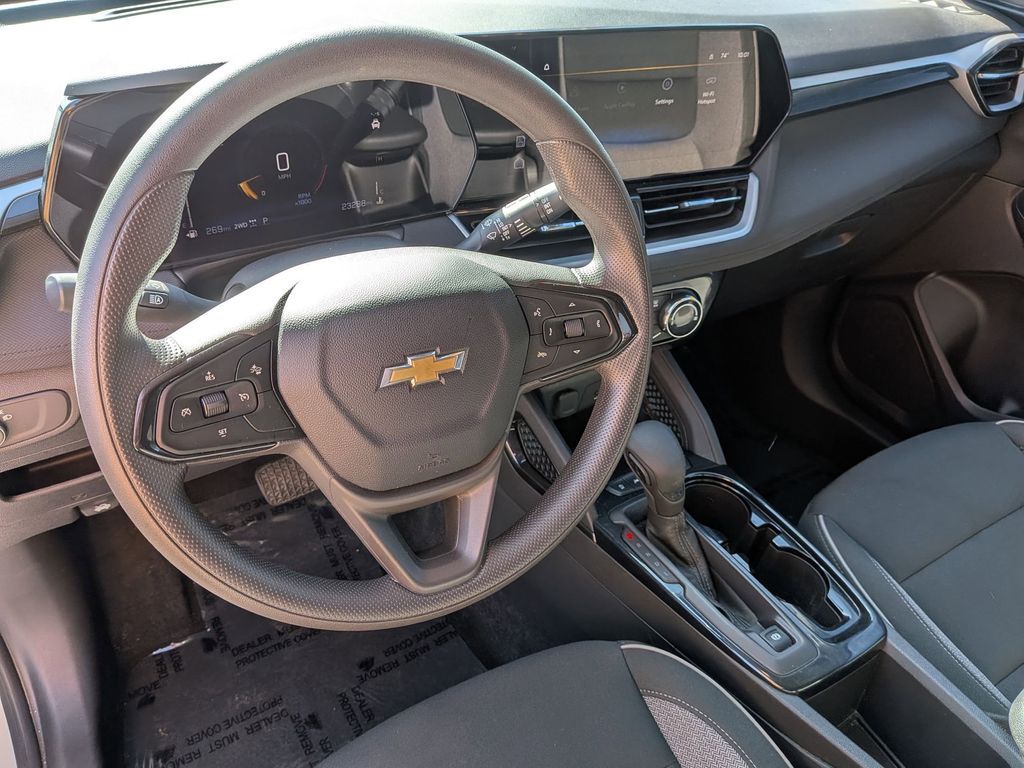 Thumbnail: 2025 Chevrolet TrailBlazer - 14