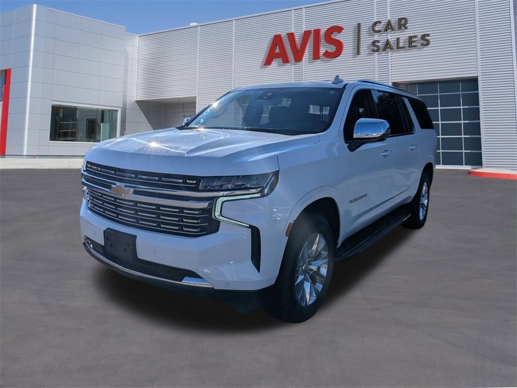 2023 Chevrolet Suburban Premier's photo