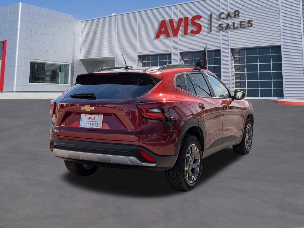 Thumbnail: 2025 Chevrolet Trax - 6
