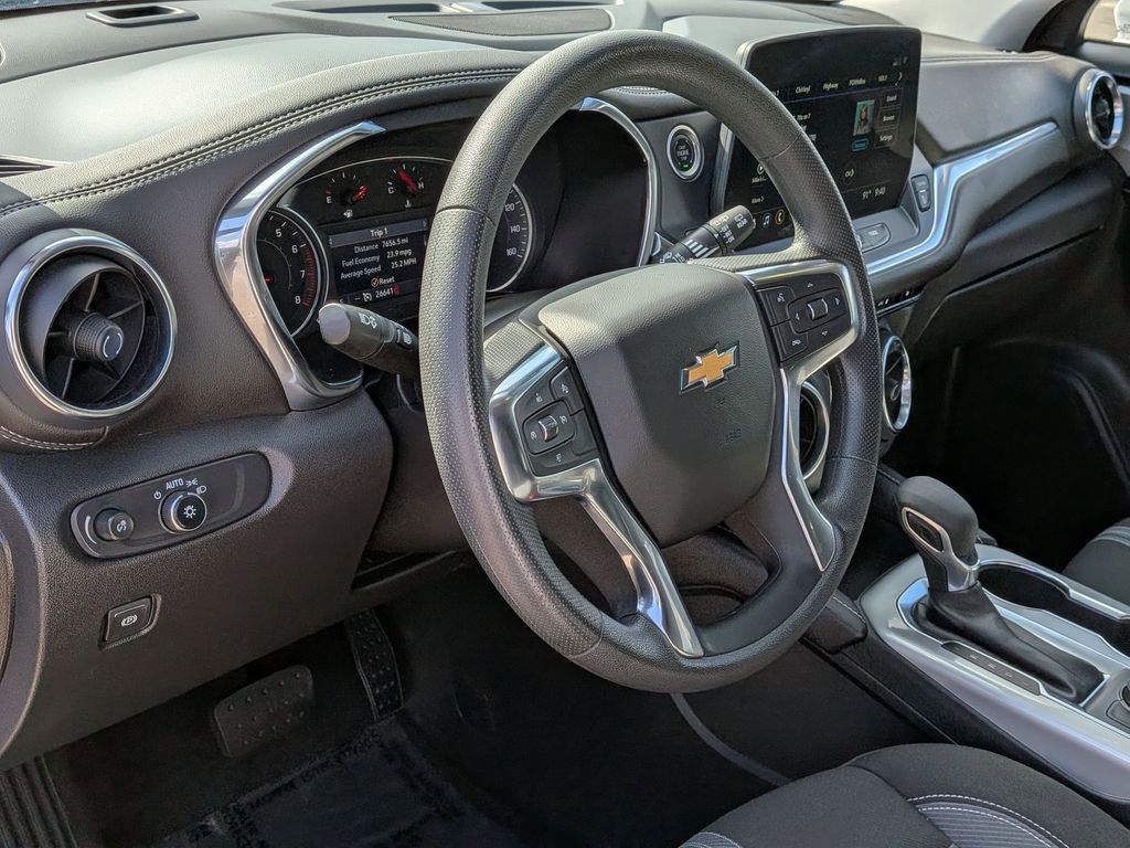 Thumbnail: 2025 Chevrolet Blazer - 15
