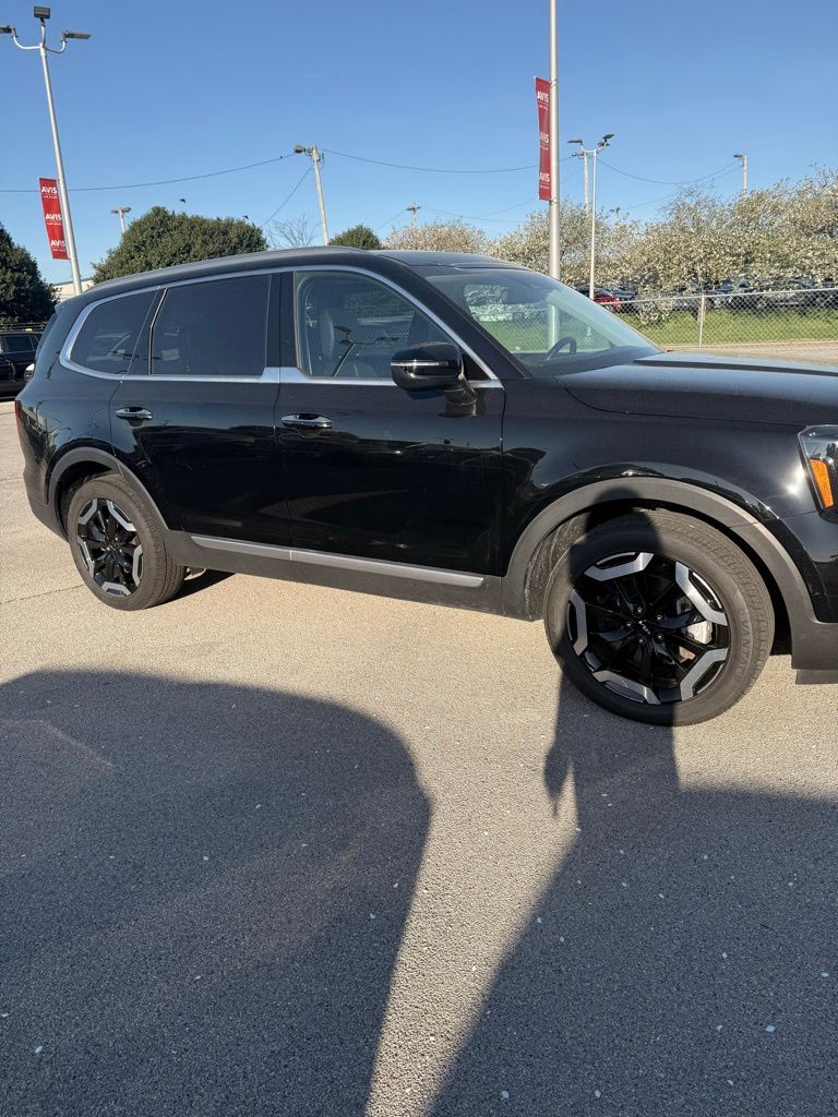 Thumbnail: 2025 Kia Telluride - 3