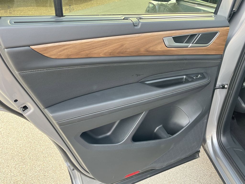 Thumbnail: 2025 Volkswagen Atlas - 26