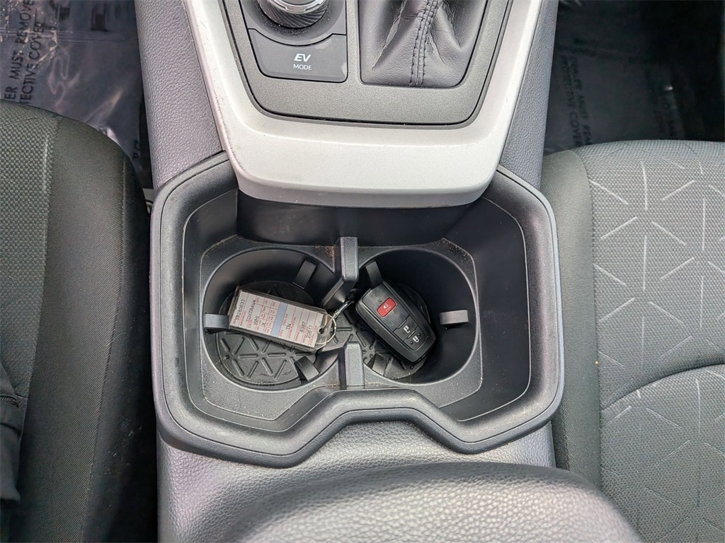 Thumbnail: 2025 Toyota RAV4 - 19