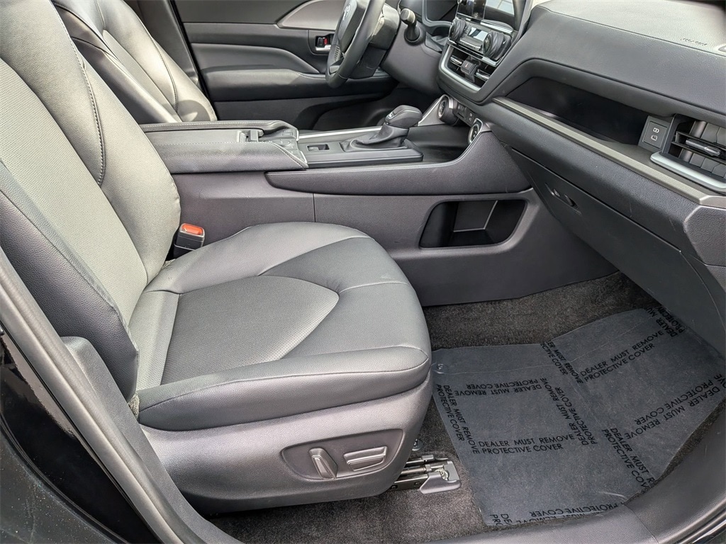 Thumbnail: 2025 Toyota Grand Highlander - 33