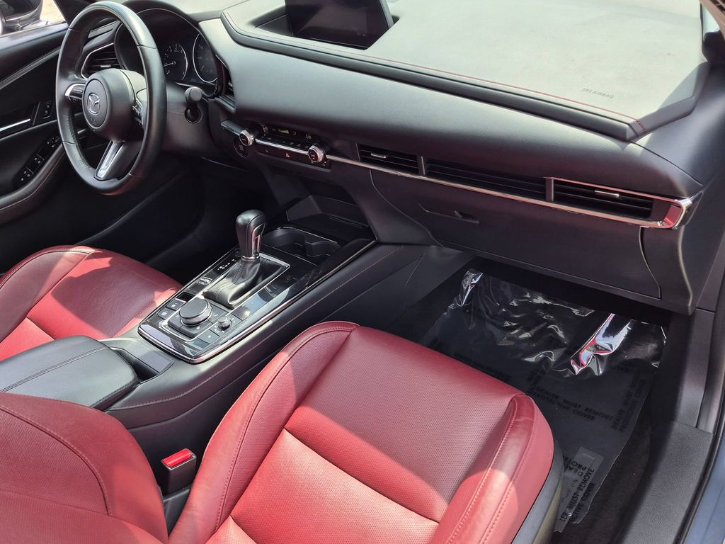 2025 Mazda CX-30 Carbon Edition - Photo 34