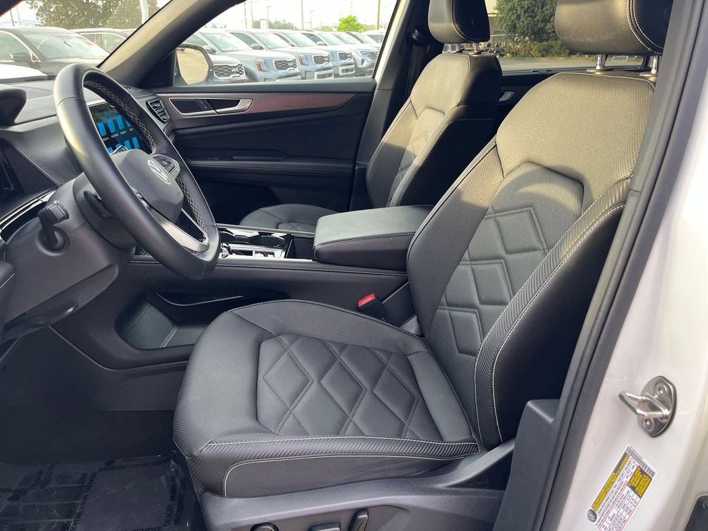 Thumbnail: 2025 Volkswagen Atlas - 24