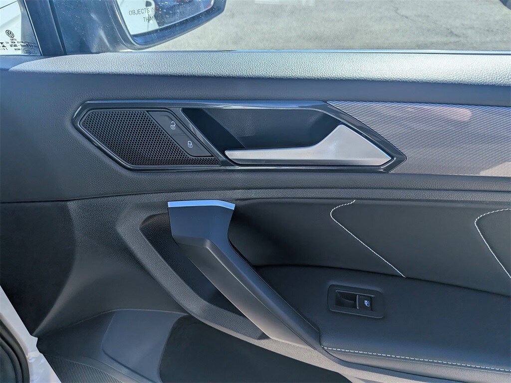 Thumbnail: 2024 Volkswagen Tiguan - 28