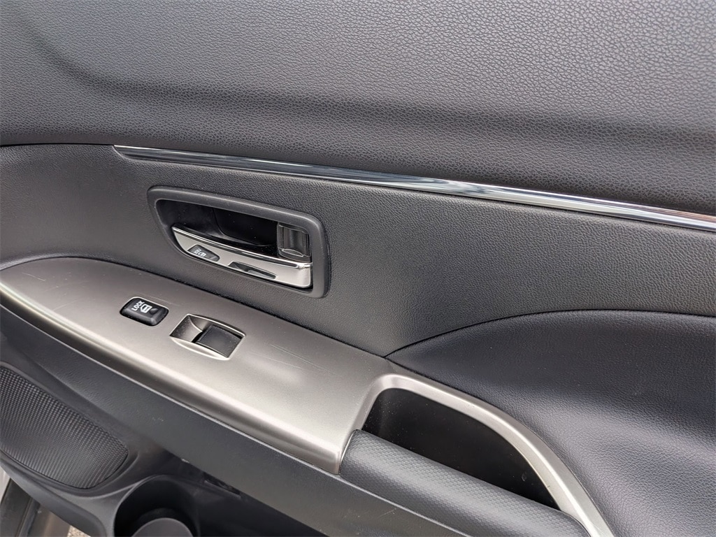 Thumbnail: 2024 Mitsubishi Outlander Sport - 34