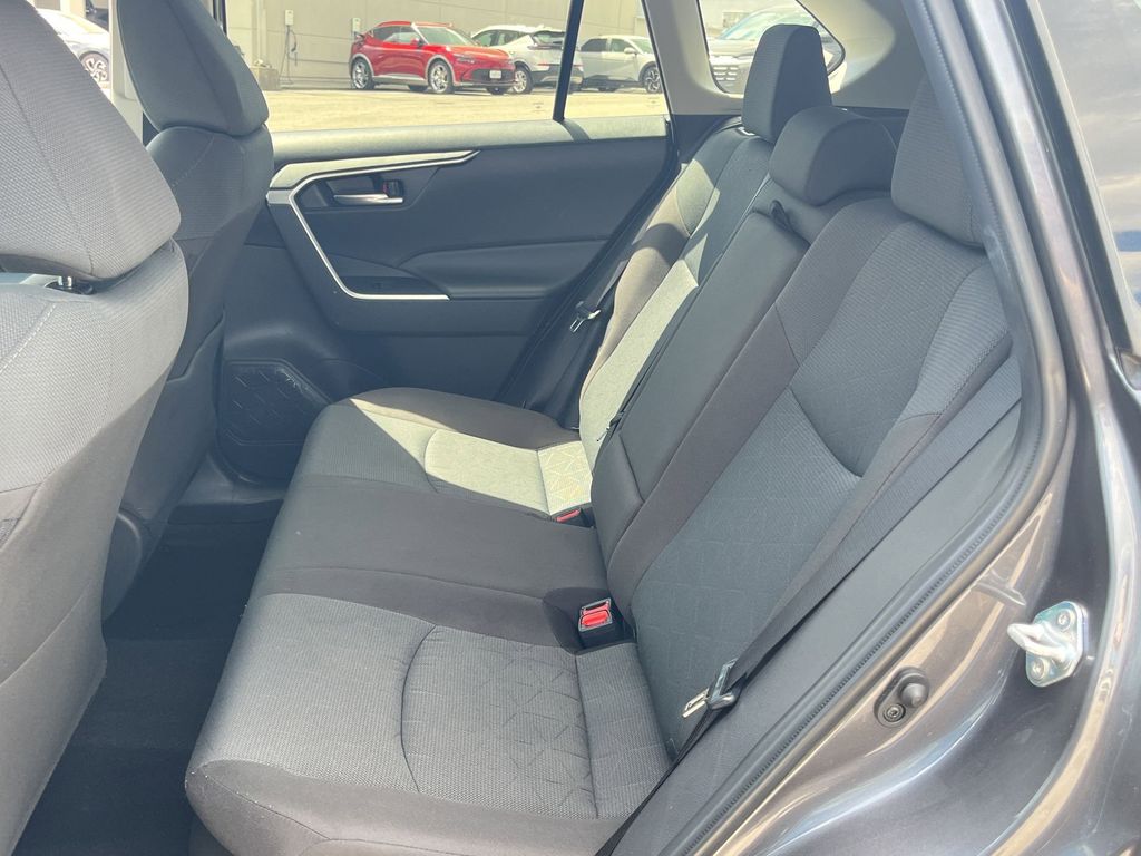 Thumbnail: 2025 Toyota RAV4 - 27