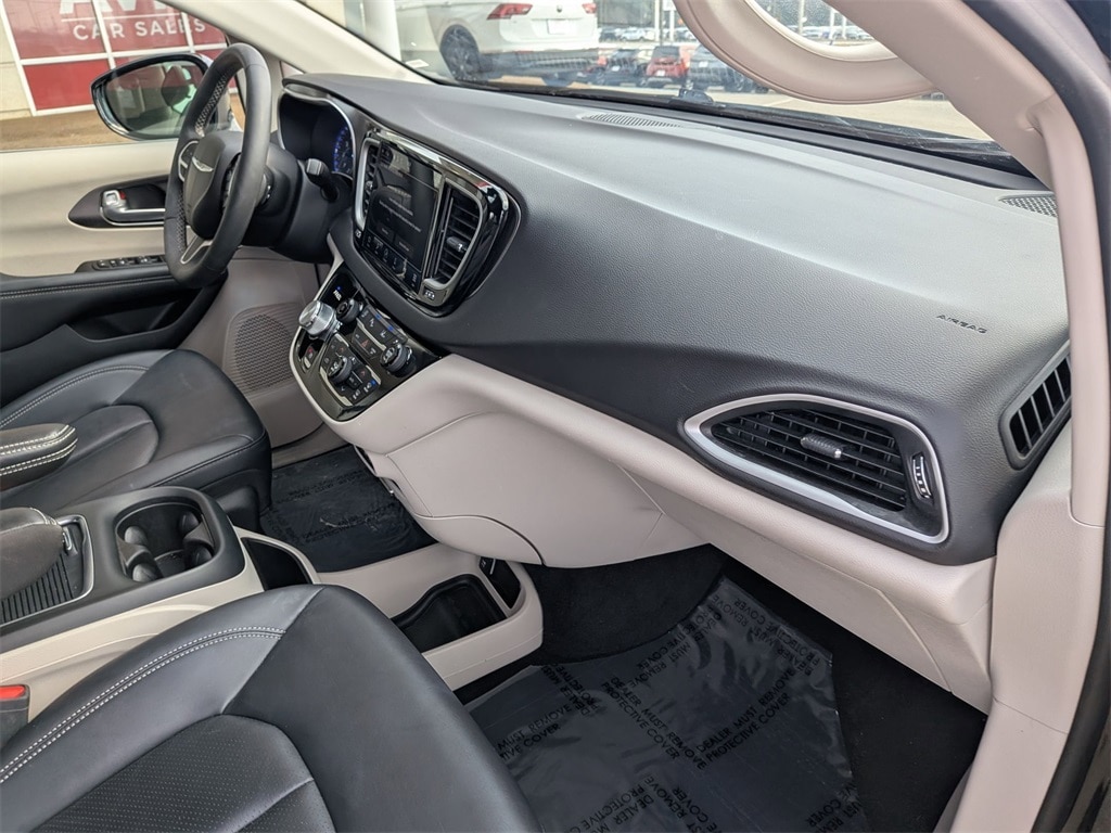 Thumbnail: 2024 Chrysler Pacifica - 28