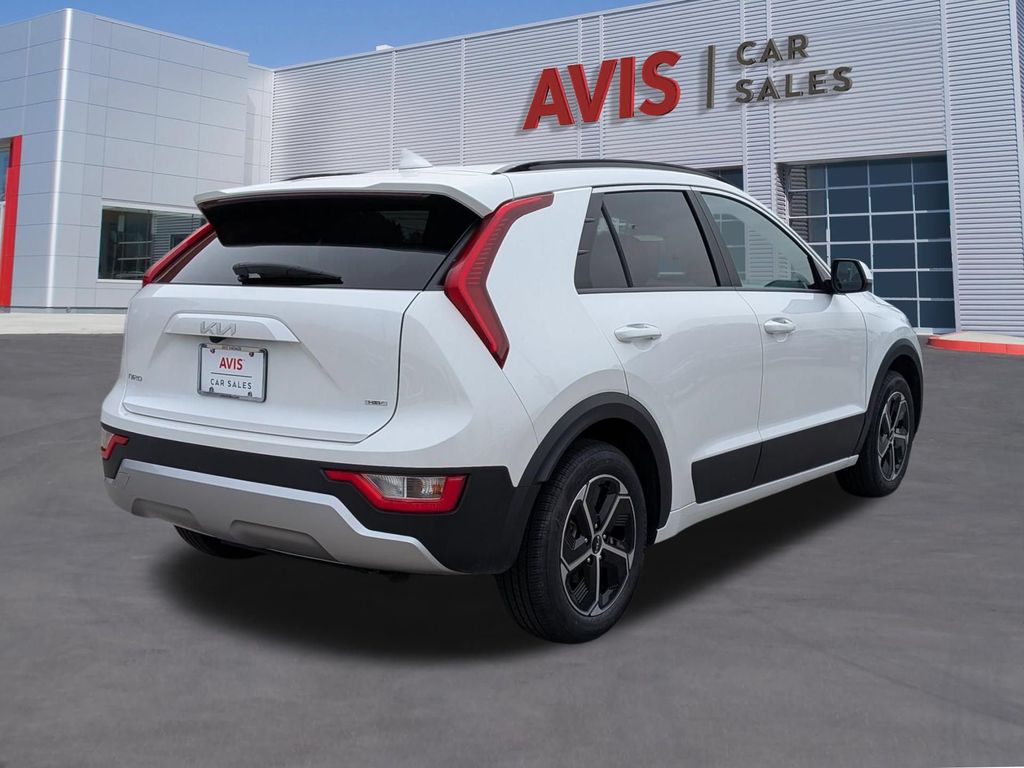 Thumbnail: 2025 Kia Niro - 6