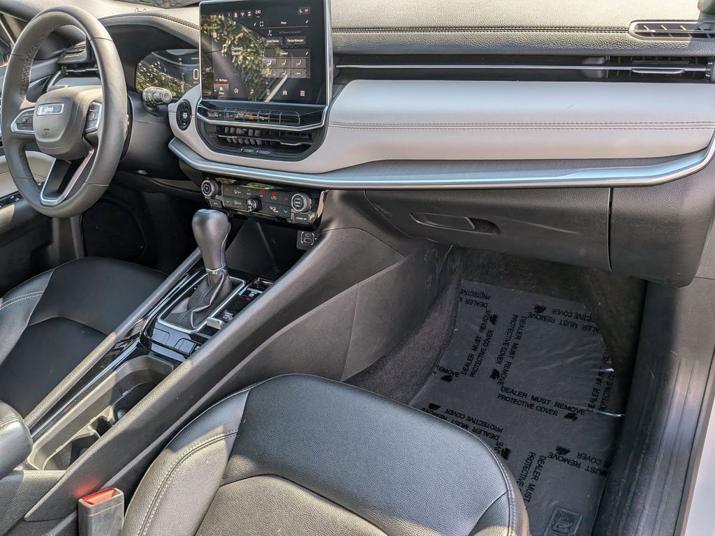 Thumbnail: 2025 Jeep Compass - 31