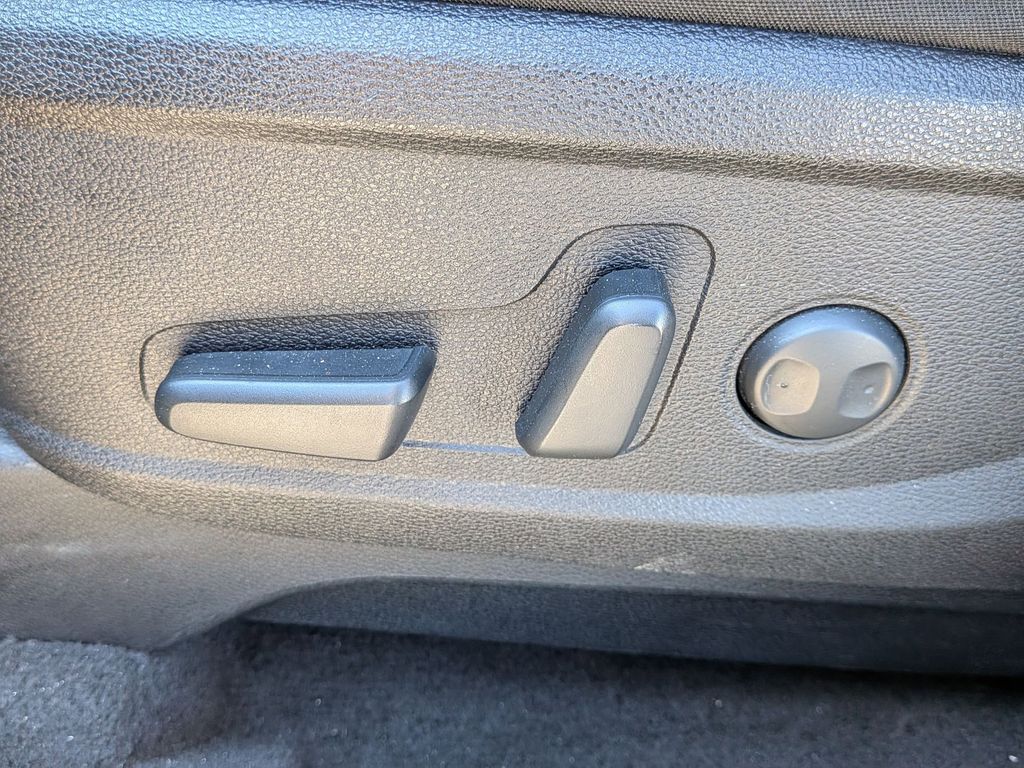 Thumbnail: 2025 Kia Telluride - 14