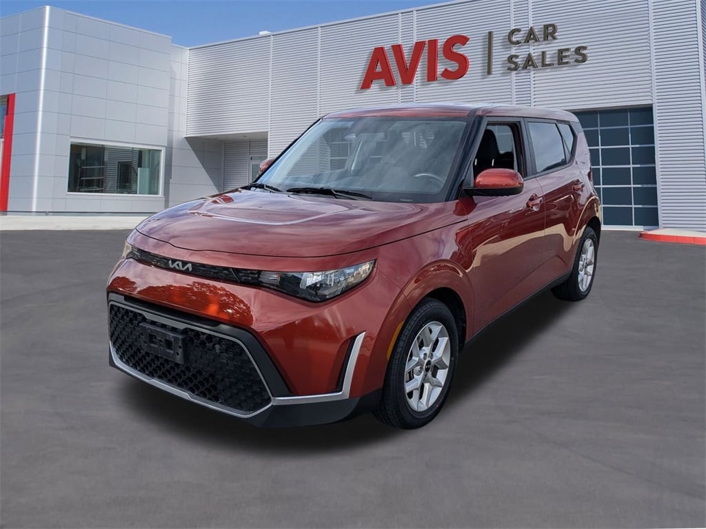 2024 Kia Soul LX's photo
